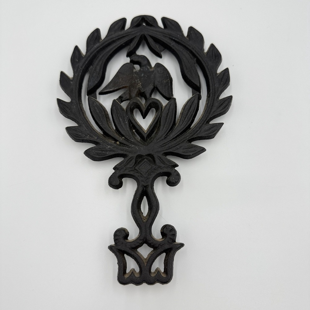 VTG Cast Iron Eagle‎ Heart Trivet Wall Decor Americana Folk Art Rustic USA 250